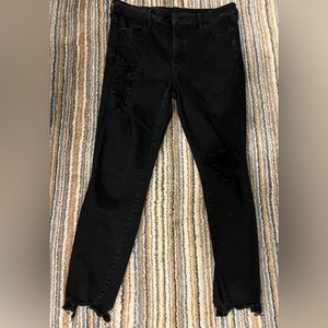 American Eagle Black Next Level Stretch Distressed Jegging